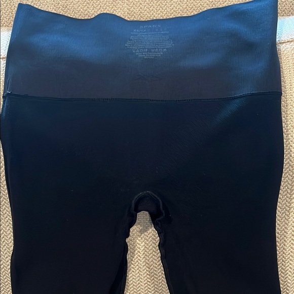 SPANX Black Leggings size XS/TP (3rd of 4) - Picture 8 of 10